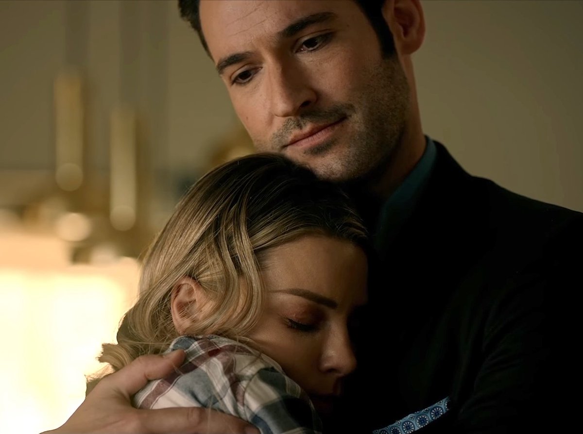__dumbandpoetic's tweet photo. their hugs are so superior and so personal to me https://t.co/pORZ4hOFdk