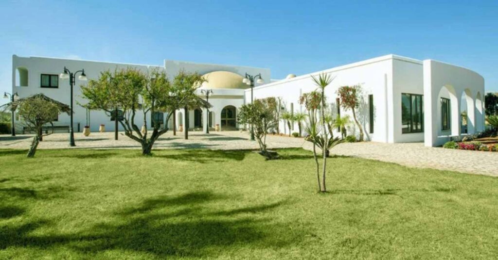 capodannoff's tweet photo. Capodanno all'Hotel #Zahira Resort, #Mazara - https://t.co/29wGemi5W9 - #Animazione #Lasershow #MazaraDelVallo #Selinunte #Trapani https://t.co/JiPF3MRqe5