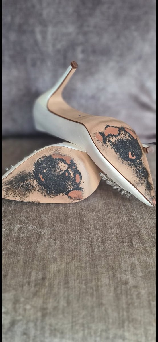 When your fab brides sends a photo of her wedding shoes after dancing the night away to <a href="/meninblackband/">Men in Black Band</a>  #jobdone <a href="/elaineduffy/">Elaine Duffy 💙</a>