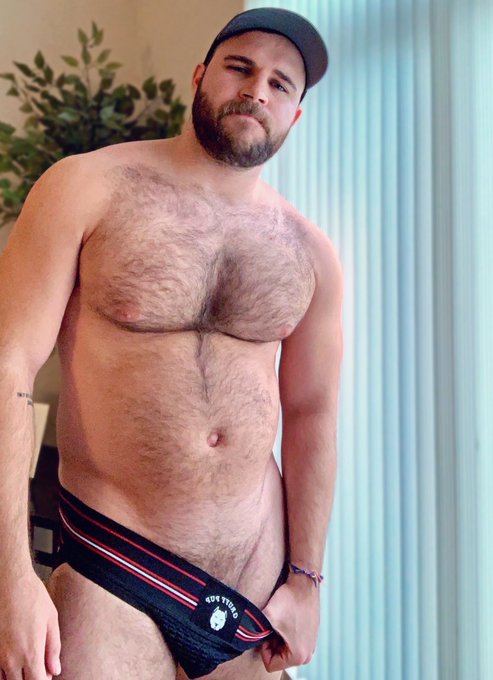 You gonna come help me take this off or what? 😏 https://t.co/fb2egLaQXT