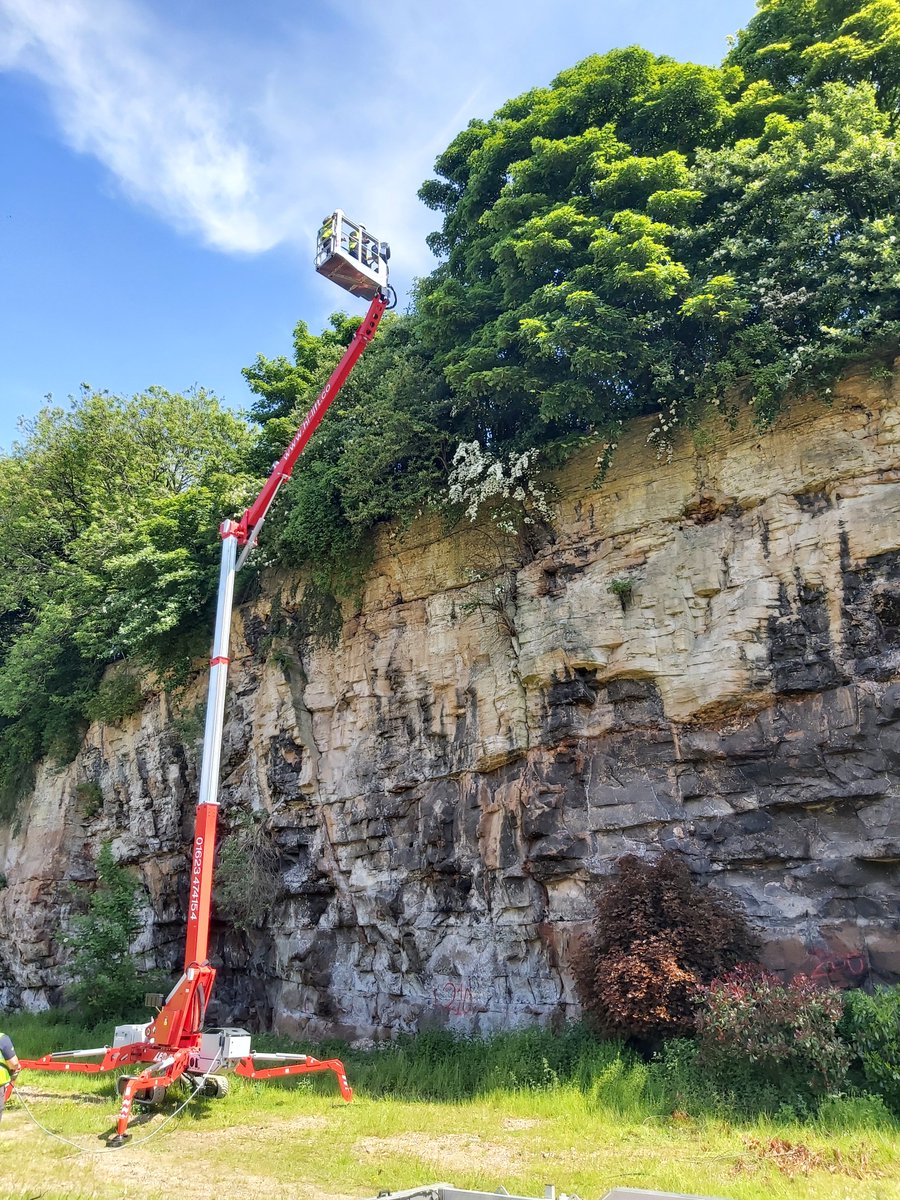 Geoinvestigate's tweet photo. See any adverse #kinematics here - sliding wedge, slab, toppling? We cant! Though kinematic instability is not feasible a large #geotechical 'audit' firm asks for expensive #computer #kinematic #analysis by guess who? Seems the 1st duty of this firm is to create more consultancy? https://t.co/7nzaBwfQ72