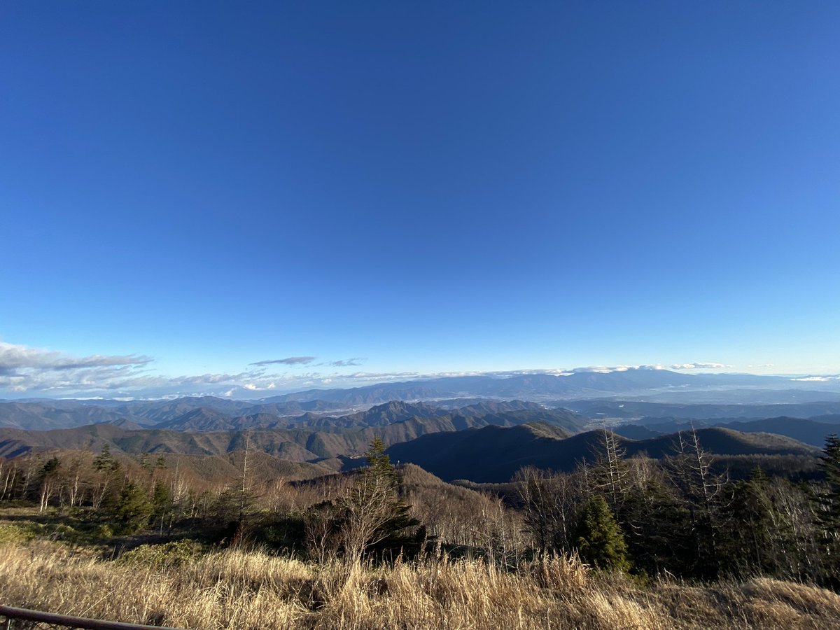Beatbox1296's tweet photo. 4:30出発で朝からビーナスライン来た。
めっちゃ綺麗だけど寒すぎる…🥶 https://t.co/ez8EO9LBbd