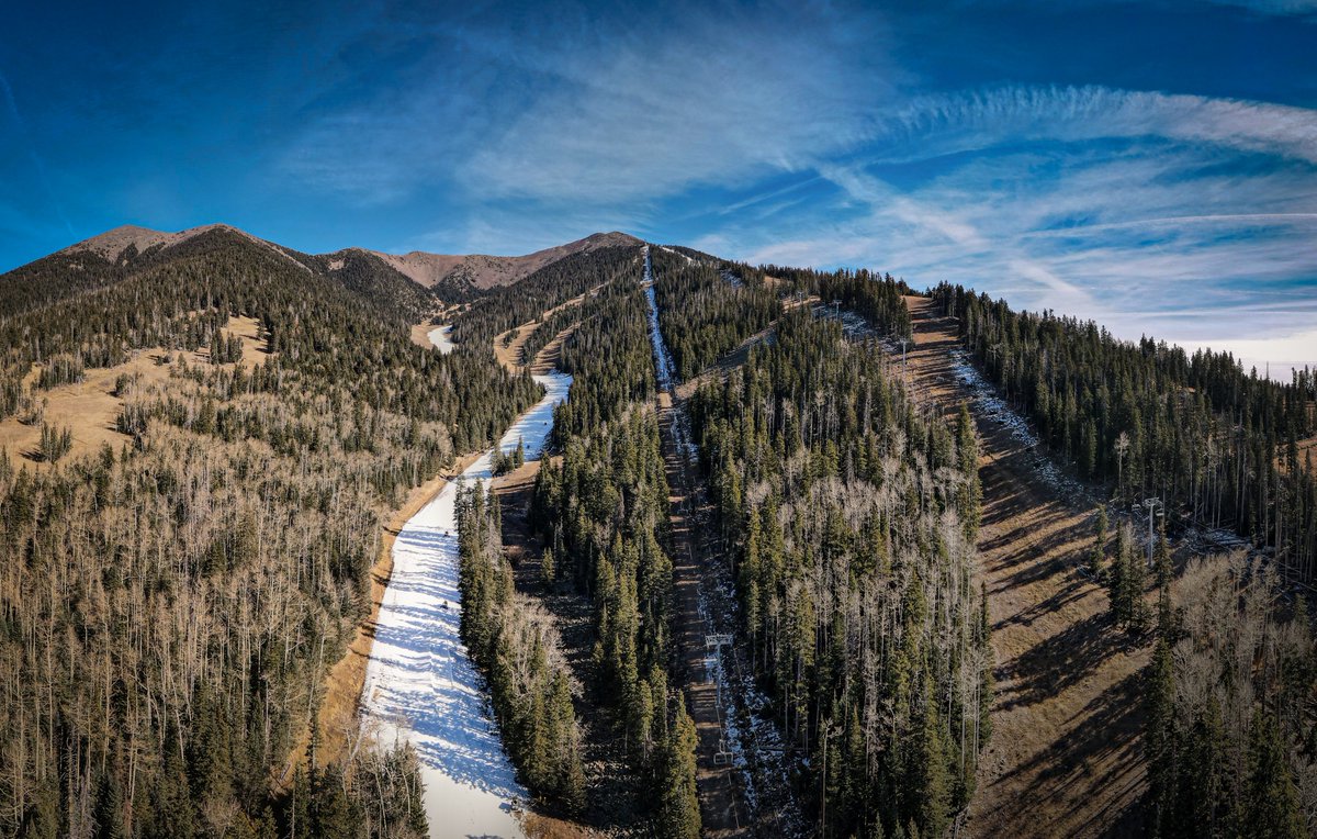 AZSBUpdates's tweet photo. We are opening Wednesday, November 24th for the 21/22 winter season! The Arizona Gondola will begin spinning again at 9 AM, offering access to our expert terrain including Upper Ridge, Midway Catwalk, Logjam, and Wild Turkey. No beginner terrain will be available on opening day. https://t.co/6cFUaPqqlY
