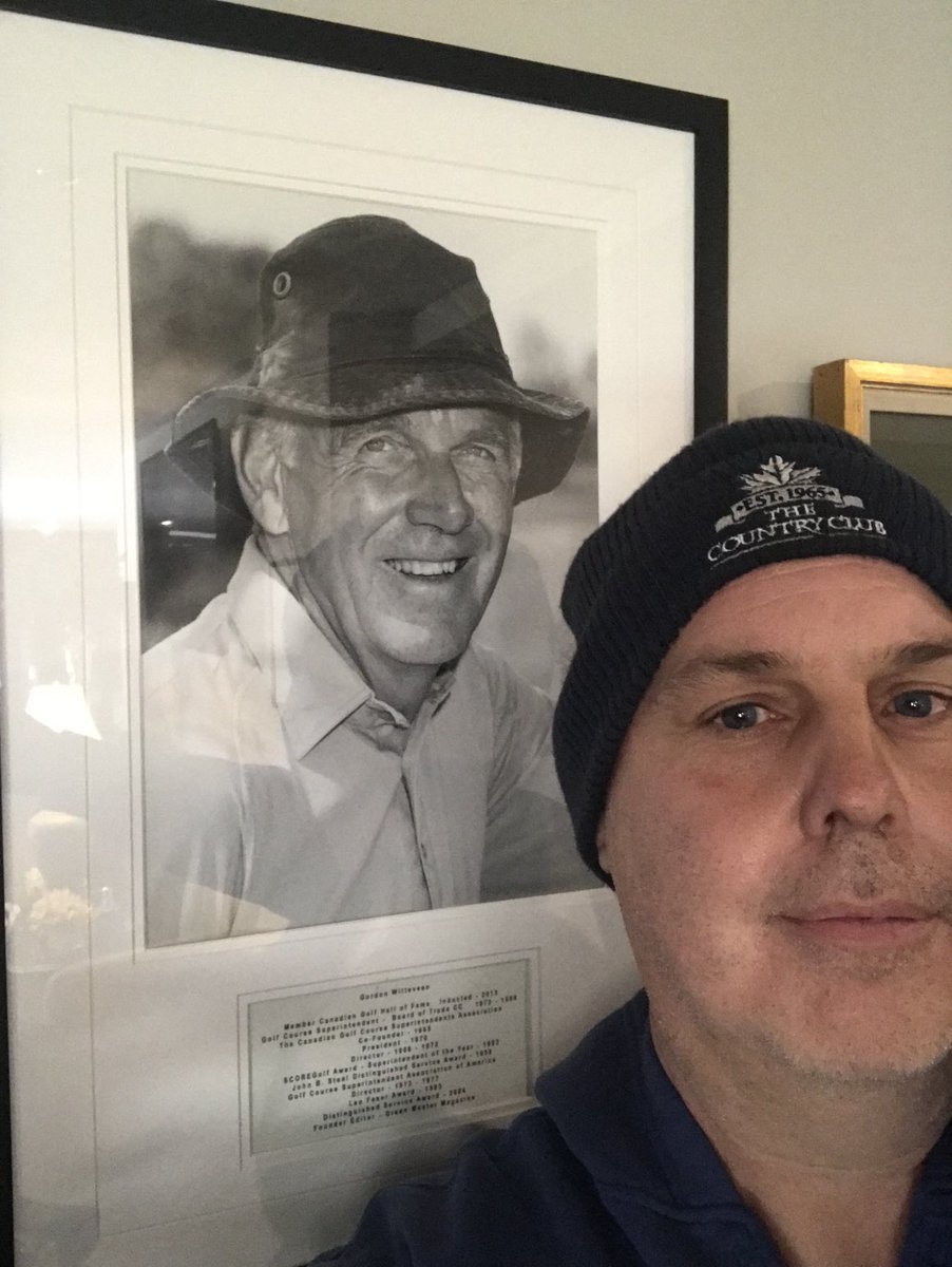 Sean Gunn tweet media