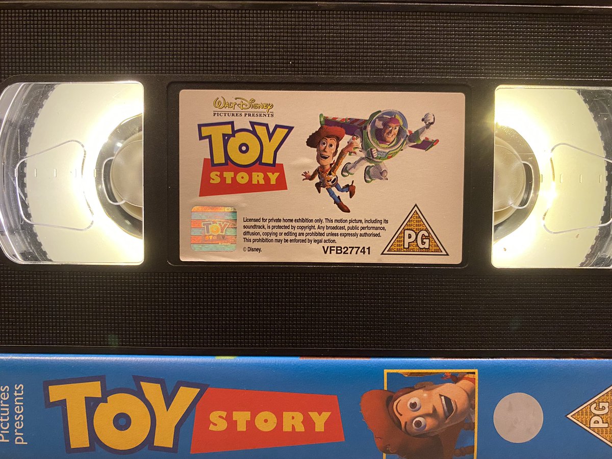BigPictureVHS's tweet photo. Looking for something a bit different for the #Disney fan in your life? 
Give the gift of a repurposed videotape this #Christmas. 
These titles and many more, available now in the #etsyshop #etsyuk 
Link in the bio. #ChristmasGiftIdeas https://t.co/mgADwfhUcr