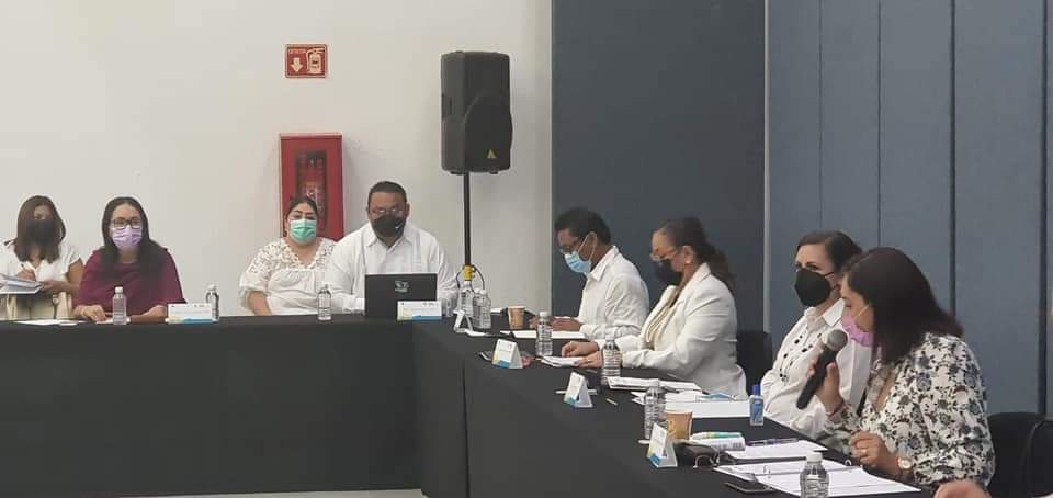 CecyteChetumal's tweet photo. Director General, Carlos Mario Uc Sosa, en Primera Sesión Ordinaria 2021 de la Comisión Estatal para la Planeación y Programación de la EMS encabezada por Secretaria de Educación Ana Isabel Vázquez Jiménez, se abordaron los temas para su operación y funcionamiento de la CEPPEMS https://t.co/qvMTJFEh0U