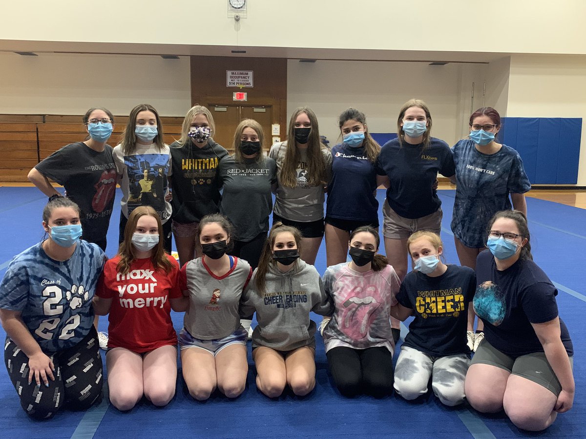 Our winter cheer team is looking forward to a great winter season 💙💛 #PRIDEinthepaw