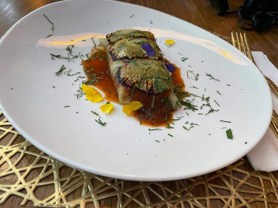 MSRMX14's tweet photo. En nuestra transmisión hoy a las 8:00 pm, en la sección de #RecorridosDeCiudad nos aventuramos a conocer Tamallia Gourmet, innovador por su concepto que combina un platillo típico mexicano con técnicas de cocina #Gorumet.
#MexicoSobreRuedaa #MSR https://t.co/Q86qcEmcnV