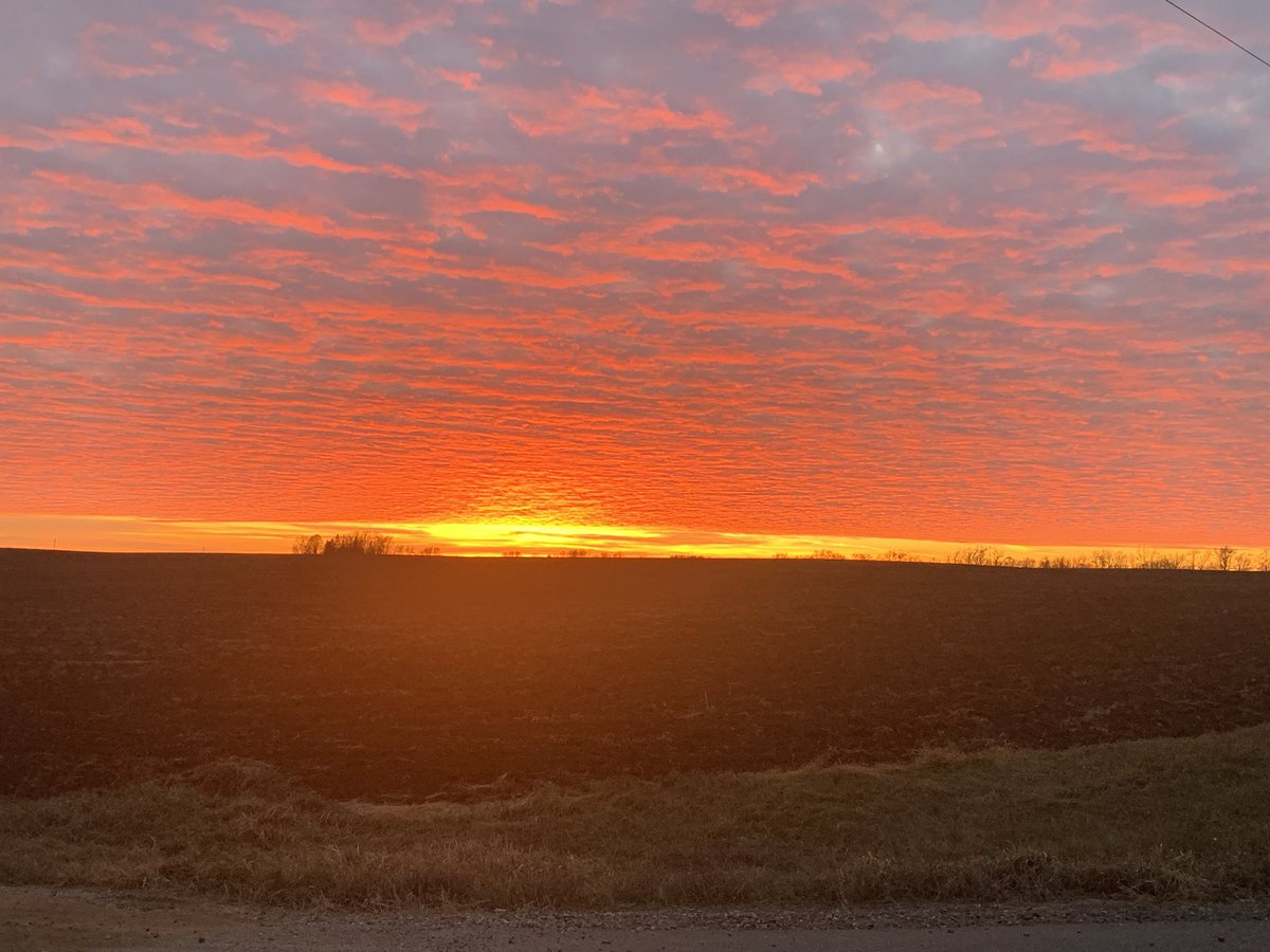 jjgundy's tweet image. Gorgeous sunset in Maple Lake @ian_leonard