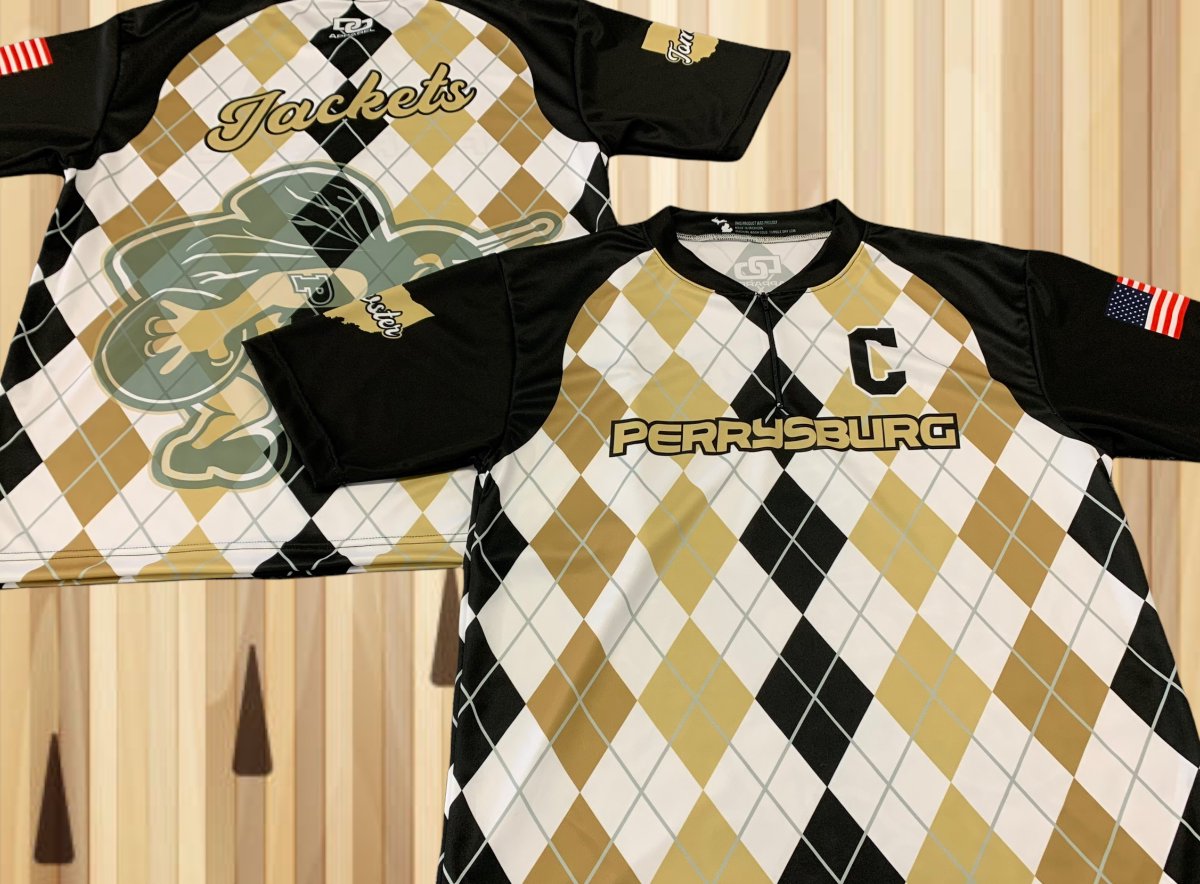 DO_Apparel_'s tweet photo. Perrysburg Bowling is ready to go! 

You’ll see this crew dominating the lanes in these awesome plaid jerseys. 

#LookGoodBowlGood 
#MadeInTheUSA https://t.co/KiPdGN2sv3