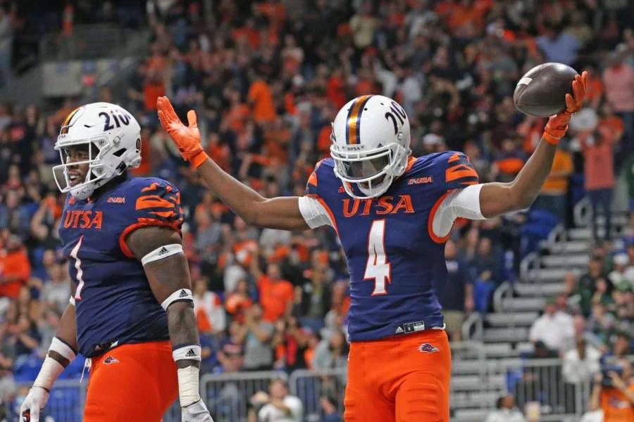 ZakhariFranklin's tweet image. grab the top spot like pardon my reach