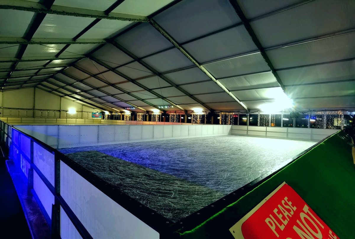 iceskatingdub's tweet photo. ❄️ WE ARE OPEN ❄️

We have loved welcoming you all back to Ireland's largest ice rink!!

Remember we are open all week and to book your tickets in advance online at https://t.co/ehYw9le631 ✨ https://t.co/NbeY5uXiBo