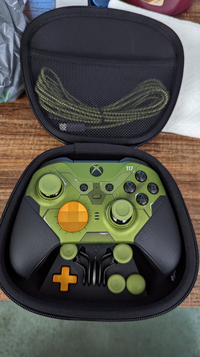 Jrocker23's tweet image. Beautiful Controller
Halo Infinite Elite Series 2 

#xbox20 #HaloInfinite #xboxeliteseries2controller