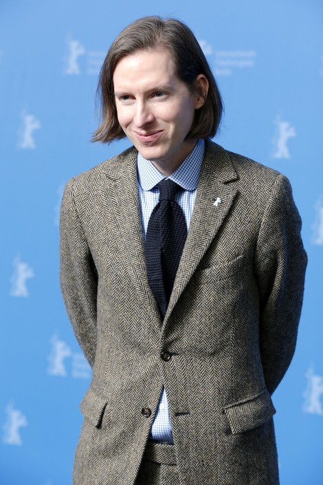 carterhambley's tweet photo. wes anderson’s biggest asset as a director is that he looks like a little boy who just snuck a treat from mother https://t.co/GY3PUp2Mmc