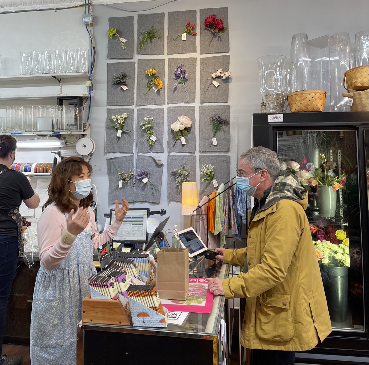 MikeforMD's tweet photo. Had a great time buying my wife flowers at Park Florist! I talked to Jeanne and learned about the issues her business experienced during the pandemic, including the farm-to-shop supply chain. Our next governor needs to provide businesses with the tools to recover, hire, &amp; thrive. https://t.co/TBXyFeI0y9