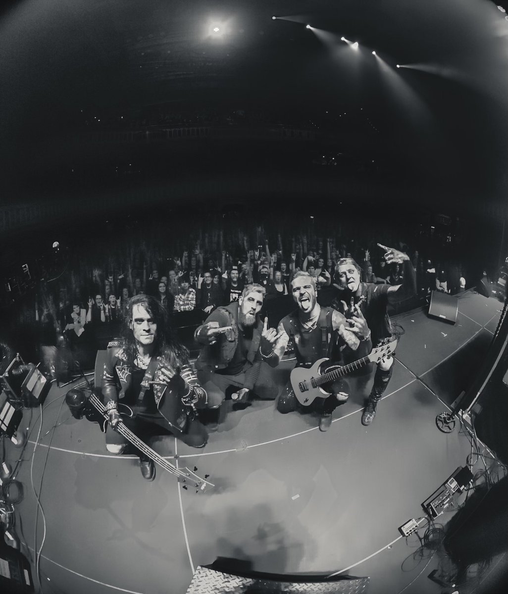 WeAreDed's tweet photo. We couldn’t think of a better way to end the IN BETWEEN tour with @OfficialITM and @blackveilbrides.
Thank you again for coming out and showing all your amazing support, DED Nation. We can’t wait to play for you again ☠️ #StayDED https://t.co/Qgi4l6QyNN