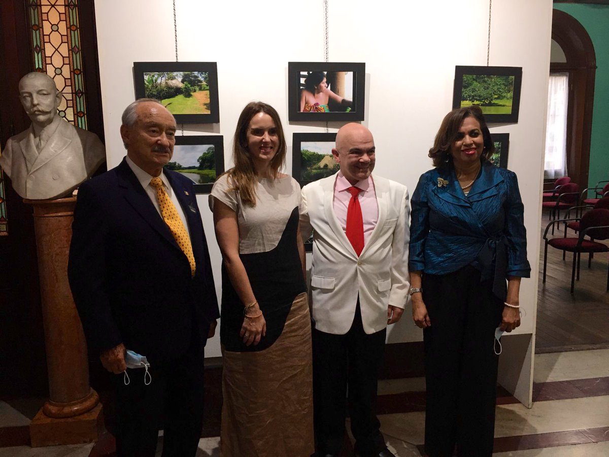 EmbaMex Uruguay tweet media