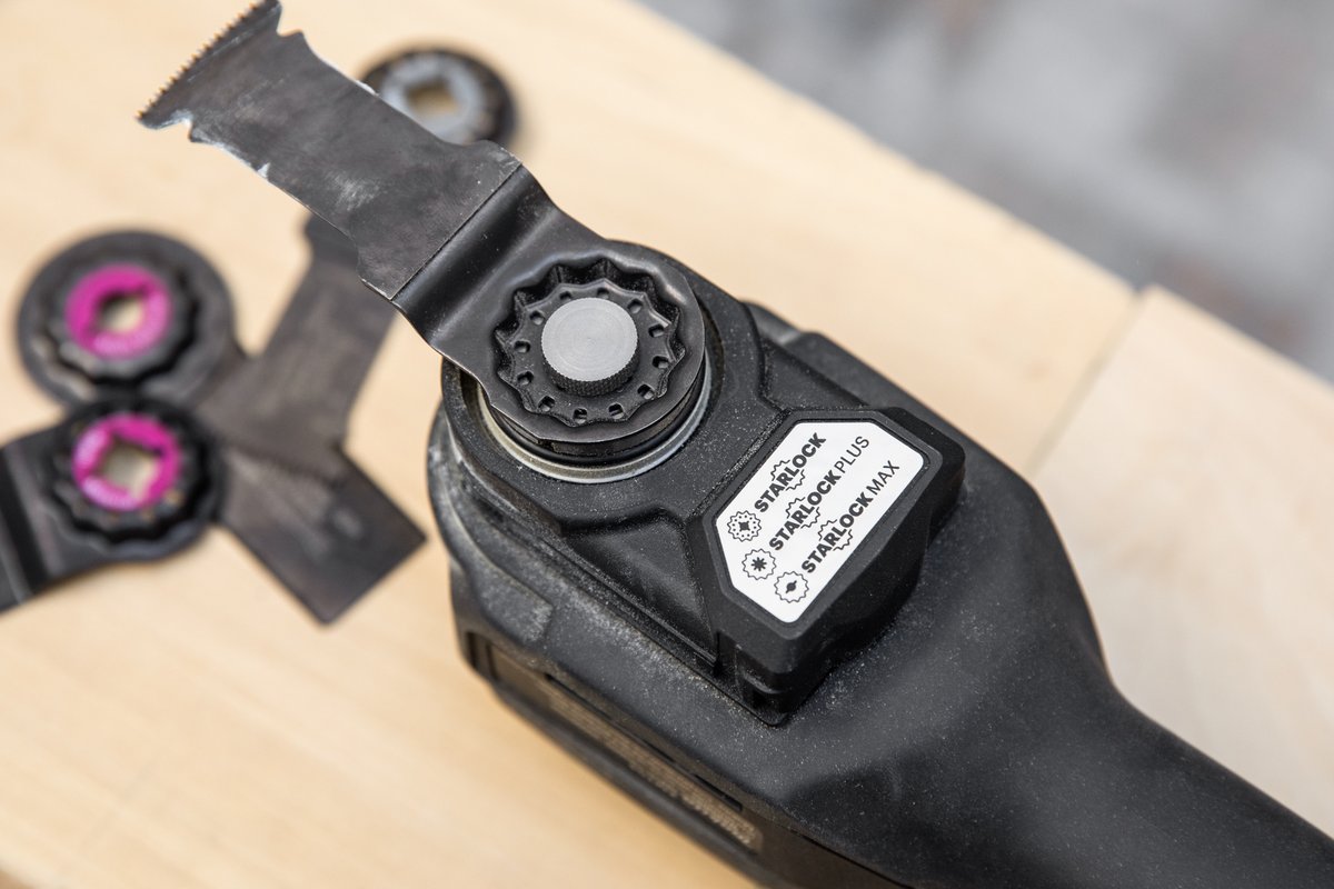 MakitaTools's tweet photo. The 18V LXT Sub-Compact Brushless Multi-Tool (XMT04) is compatible with Starlock accessories. The Starlock color-coded interface provides ease in selecting the right blade for the right material.
https://t.co/rq8THd00bO
#makitausa #makitatools #multitool #oscillatingtool https://t.co/2npnmb3P5Z