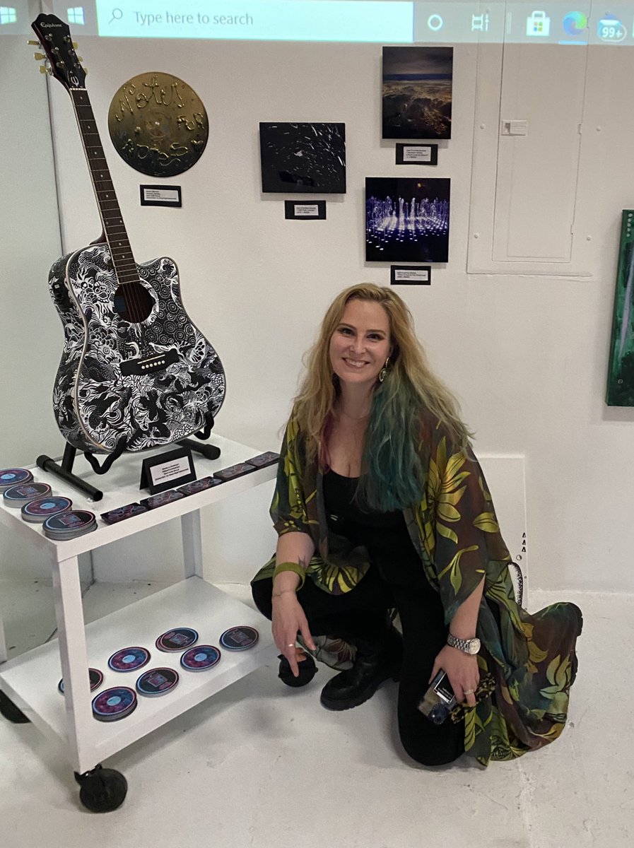 Ash Cooper Kerns 🤟🏻🦒 tweet media