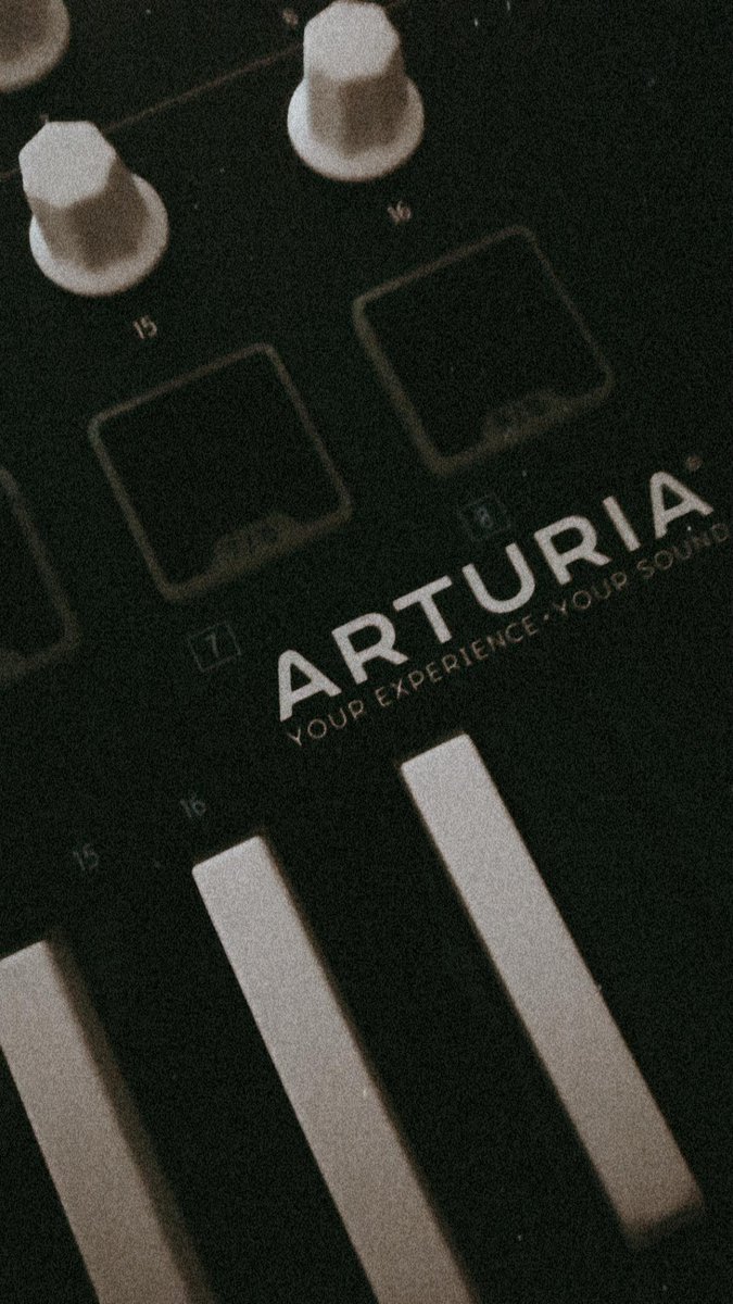 kawol_maru's tweet photo. SHE'S BACK. New music in 2022 😁 #postburnout #letsgetbacktoit #newmusiccomingsooooon https://t.co/GHIlFF7LyF