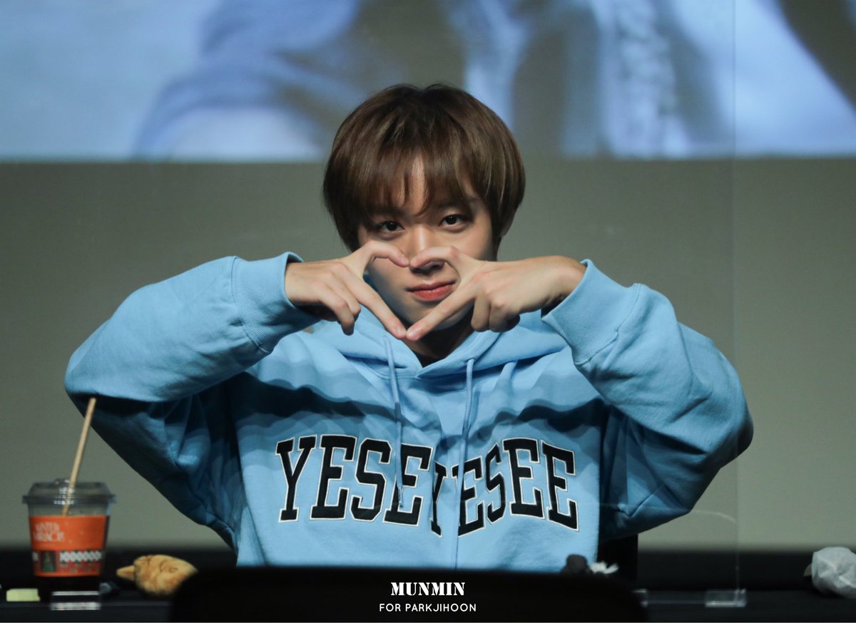 winkbabi's tweet photo. 24/7 im thinking about you https://t.co/8vykaqSc2C