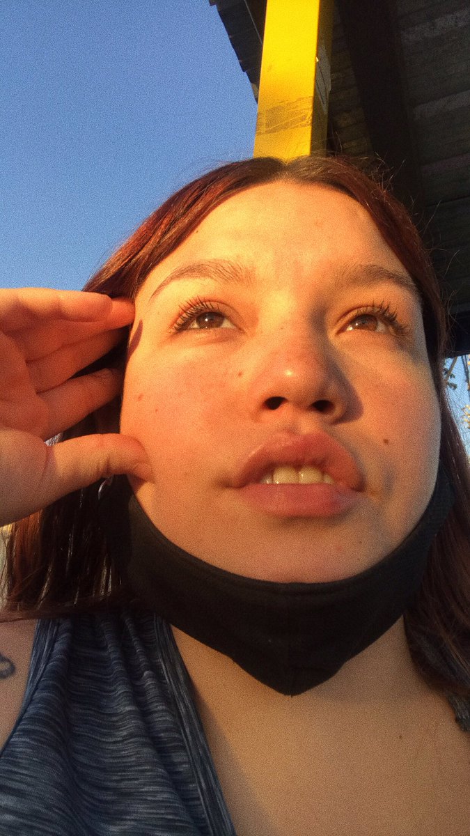 milanesaftagus's tweet photo. LLEGUE RE TARDE PERDÓN, soy milagros, mejor conocida como mila, soy de mendoza y sigo a lean hace como 3 años creo, no me acuerdo ahre pero lo sigo hace bastante y fue la mejor decisión de mi vida @LeanRiccio t amo pa siempre #IntegracionRiccio https://t.co/yhO9u1AjVl