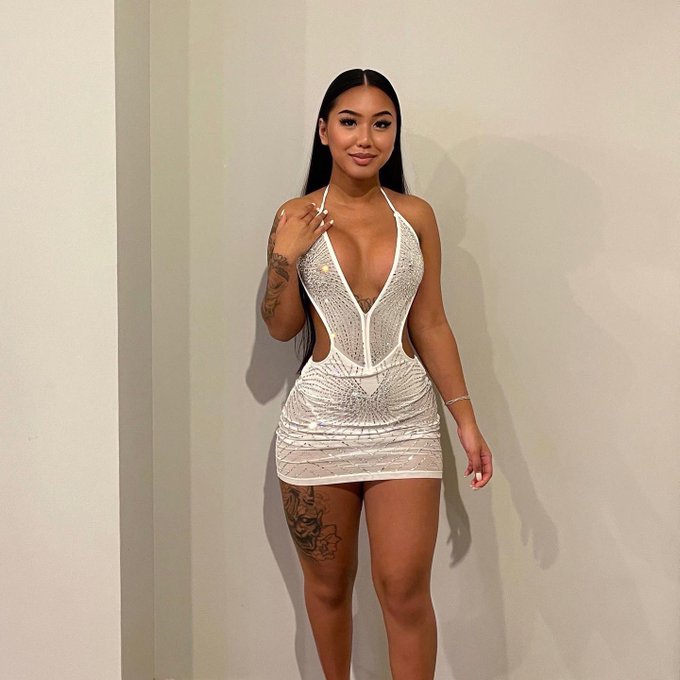 Therealnicolenguyen’s pics and videos