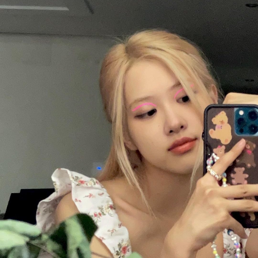 happy birthday to my sis 🎂💖🙆
— เติบโตขึ้นอีกปีเเล้ว ขอให้เป็นช่วงเวลาอายุที่ดีสำหรับเเก ขอให้พบเจอเเต่เรื่องราวดีๆ ขอให้ได้เจอคนที่ดีมากๆ เป็นเด็กดีเเบบนี้ไปตลอดเรื่อย รักเเก