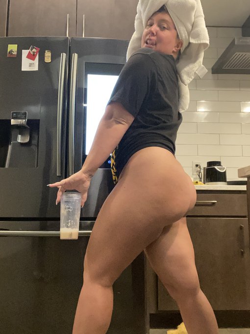 This is how I look 23/7 🤣 https://t.co/rczHAslfM1