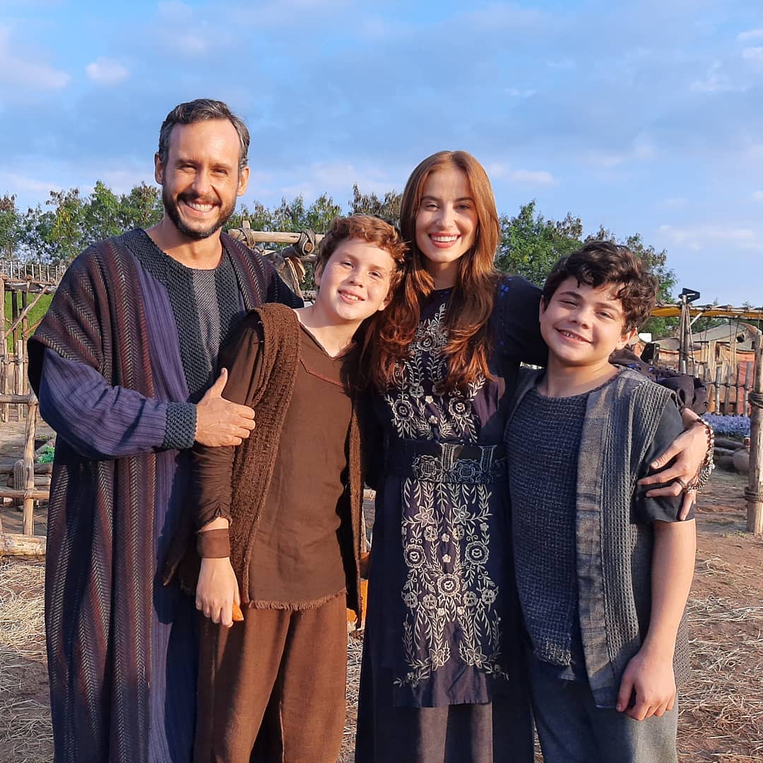 SurtoIsBecGns7's tweet photo. E eu me despeço de vcs com essa família linda🥰 
Amei estar com vcs e até próxima 🤩

#FinalGenesis https://t.co/VMc270y0TQ