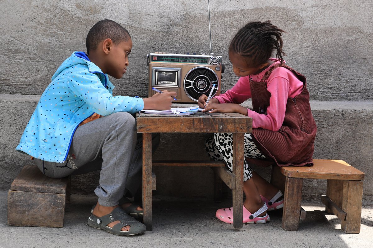#ECW provides children &amp; adolescents impacted by #COVID19 school disruptions with distance-learning opportunities &amp; creative educational solutions so learning can light the way to a better tomorrow!

Retweet if you agree that #EducationCannotWait for any child!

<a href="/un/">United Nations</a> <a href="/BMZ_Bund/">Bundesentwicklungsministerium</a>