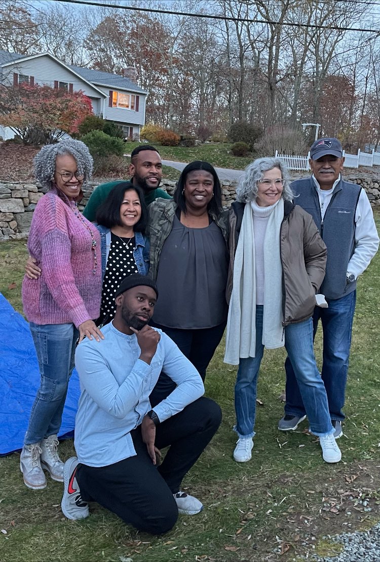 ArmyVet5's tweet photo. I love this picture from #BinghamBirthday with family and #Writing friends @kennethelewis @RaQiaLowo @chedbisda #UncleGeorge @DeborahFreedman @AllenwritesWell https://t.co/i8GFV45U3d