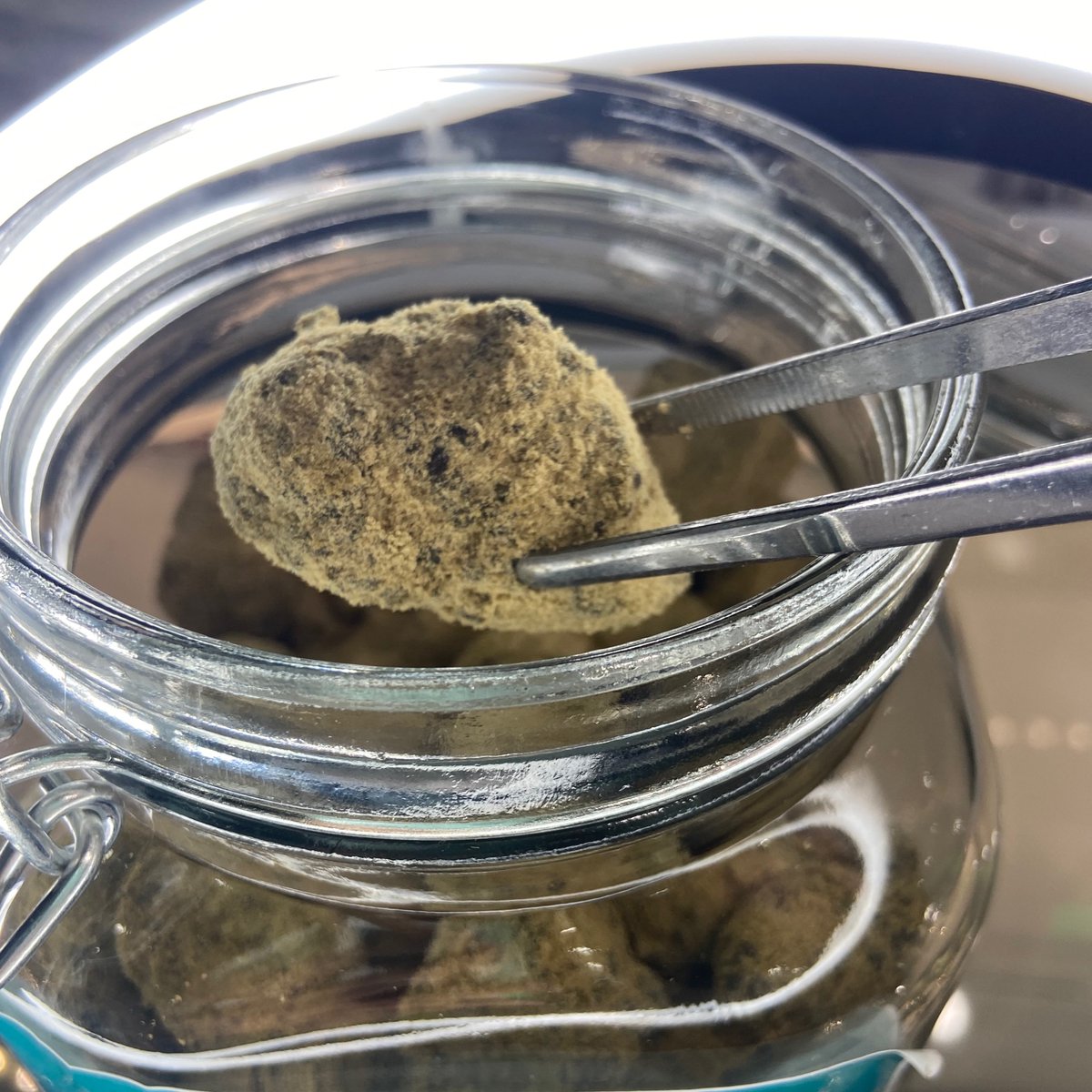 el te baja la luna y yo te traigo moonrocks 😋🌚