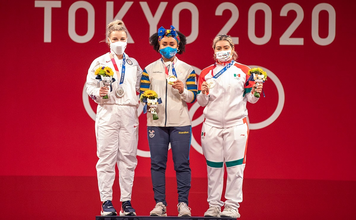 conadeoficial's tweet photo. .@AremiFuentes 🏋️‍♀️ se motiva con el PND 2021 y apunta al podio de los Olímpicos de París 🇫🇷.

Este miércoles 24 de noviembre, la ceremonia de entrega del Premio Nacional de Deportes estará encabezada por el presidente de México, @lopezobrador_ .

👉🏽 https://t.co/dQJk07f82p https://t.co/7Za2rnSIQw