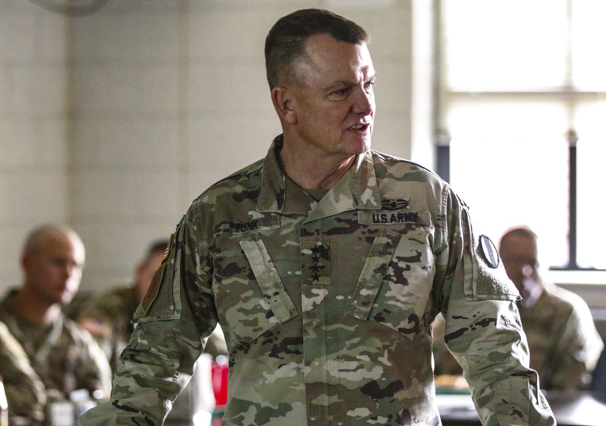 FightingFirst's tweet photo. @PaulFunk2 commanding general of @TRADOC held a Leadership Professional Development (LPD) event with 2nd Armored Brigade Combat Team, 1st Infantry Division. Gen. Funk stressed the importance of training management and leader involvement.
#DutyFirst #PointOfVictory https://t.co/LROylxyvsZ