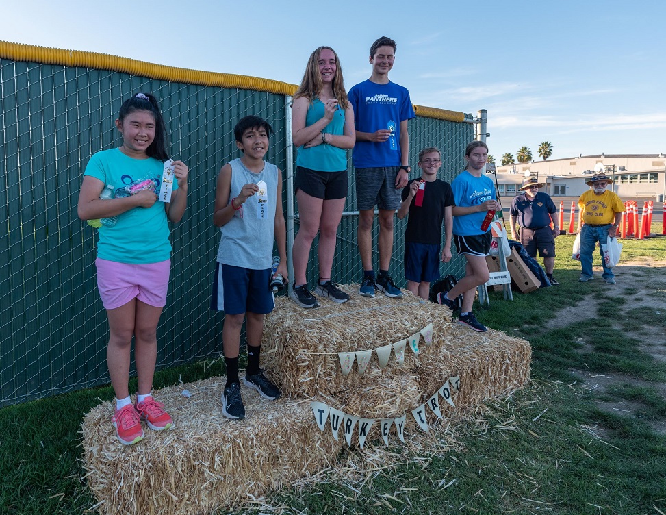 ArroyoGrandeCA's tweet photo. Thank you to the runners that participated in the 44th Annual Turkey Trot! Thank you to our amazing volunteers. #turkeytrot #funrun #agrec #arroyogrande #healthyfamilies https://t.co/hfA8oUirCZ