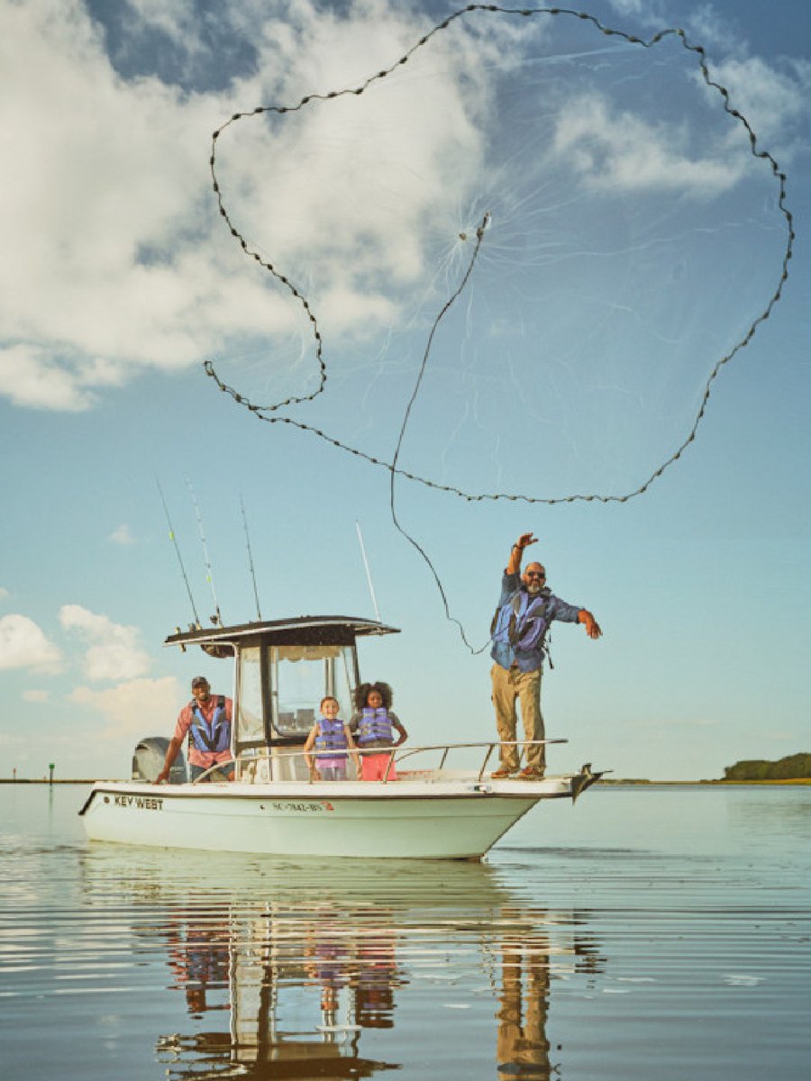 Discover_SC's tweet photo. From the freshwater streams and rivers of the Upstate to the coast of the Atlantic Ocean, South Carolina offers a unique fishing experience for the entire family. https://t.co/eD5TTlsKT0 #FishinSC #DiscoverSC https://t.co/Tolb1X1tjR