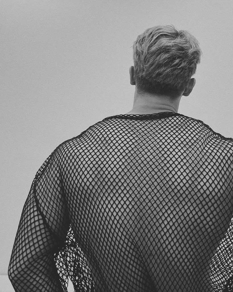 DJh_won's tweet photo. i believe in shownu and wonho's back supremacy😳 https://t.co/qyLrKLGxGb
