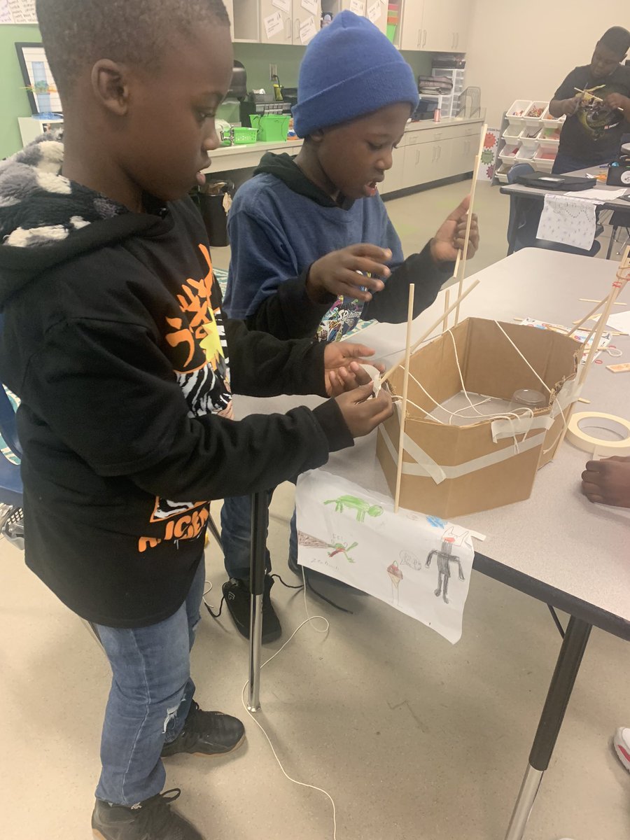kimberlyp103's tweet photo. @carlyandadam, look at these designs! I am so impressed with the ideas these kids have about #howtocatchaturkey! @LeaphartElem 3rd and 4th graders rocked this challenge! https://t.co/6rtKqH8jsC