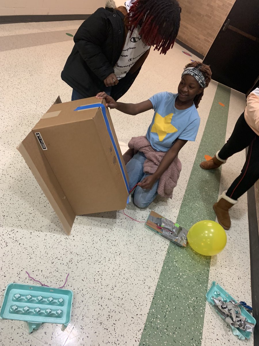 kimberlyp103's tweet photo. @carlyandadam, look at these designs! I am so impressed with the ideas these kids have about #howtocatchaturkey! @LeaphartElem 3rd and 4th graders rocked this challenge! https://t.co/6rtKqH8jsC