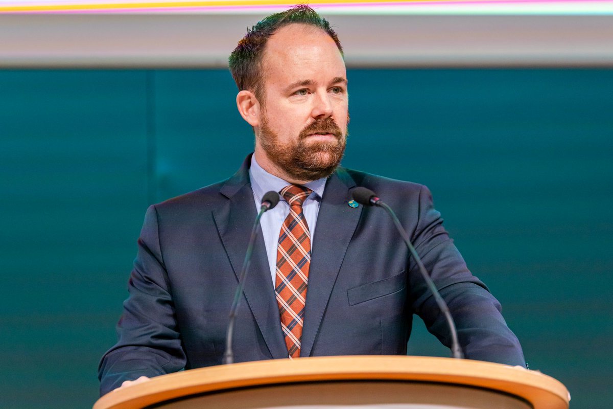 provention_EF's tweet photo. #Luftreinigung für öffentliche Einrichtungen:
Robert Hild, Geschäftsführer des Fachverbandes Allgemeine Lufttechnik, erklärte zur pro.vention Special, dass öffentliche Gebäude mir geeigneter Technik zur Luftreinigung ausgestattet werden sollten. https://t.co/DnSGqz204A https://t.co/4xw3UJ8KSv