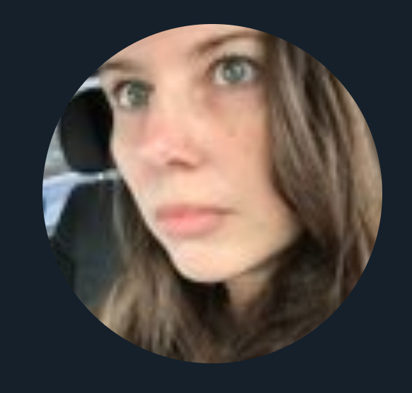 ingleeshh's tweet photo. @DistractedAnna I wanted to examine the forehead in question but it is suspiciously cropped out of the userpic 🤔 https://t.co/hCJSVb30ia