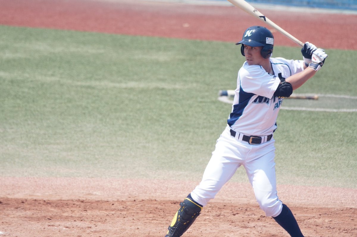 ishinomaki_NPBT's tweet photo. 記念すべき1人目は #末武雄貴 三塁手[5]

彼が「大切にしている練習メニュー」はテニス🎾です。
ん？と思った方も多いと思いますが、三塁手は常に速い打球との勝負です！
強烈な打球を華麗に捌けるよう、テニスボールを全力で打ってもらいキャッチする練習を日々行っています🎾🎾

#日本製紙石巻
#石巻 https://t.co/sa0rbbJCY1