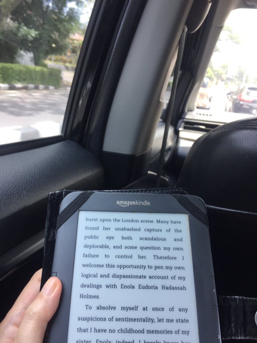 AirinEfferin's tweet photo. Started reading the new Enola Holmes!
#7 : Enola Holmes and the Black Barouche
#EnolaHolmes #mystery #currentlyreading #Reading #amreading #nancyspringer https://t.co/sc6tlETGP8