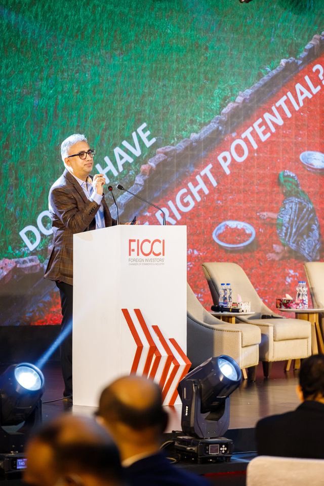 yasirAzman's tweet photo. Celebrating 50 years of Bangladesh by @FICCI honored &amp; humbled to have my point of branding Bangladesh https://t.co/gHzufBtWtS https://t.co/z8DUm0zEzR