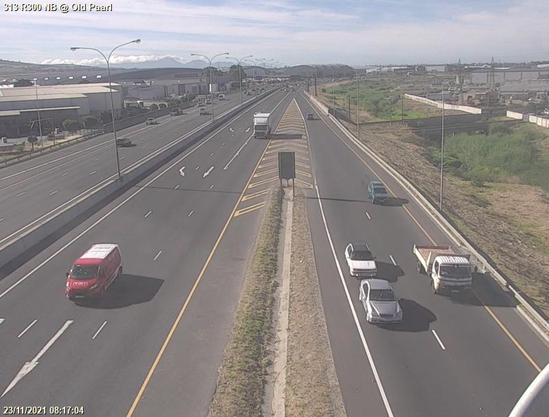 CapeTownFreeway's tweet photo. Update: #Congestion: R300 northbound @ Van Riebeeck, has cleared. #SafeRoadsForAll #WalkSafe https://t.co/Urqc6xmssN