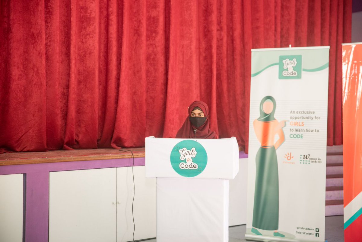 Dhiraagu's tweet photo. Mariyam Maisha Mohamed spoke on behalf of the participants. She said that although she perceived coding as a difficult area, the program had changed her mindset & revealed that coding was a really good field for women to pursue as a career.
#GirlsToCodeMV https://t.co/2ycZSwSWvc