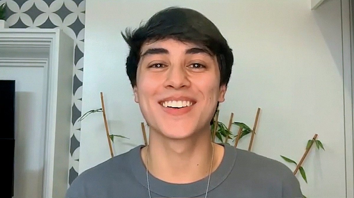 maywardiology's tweet photo. aba sandale lang pogi @Barber_Edward_ may utang ka pa sameng kumu livestream 😌 https://t.co/r6EymTI3jS