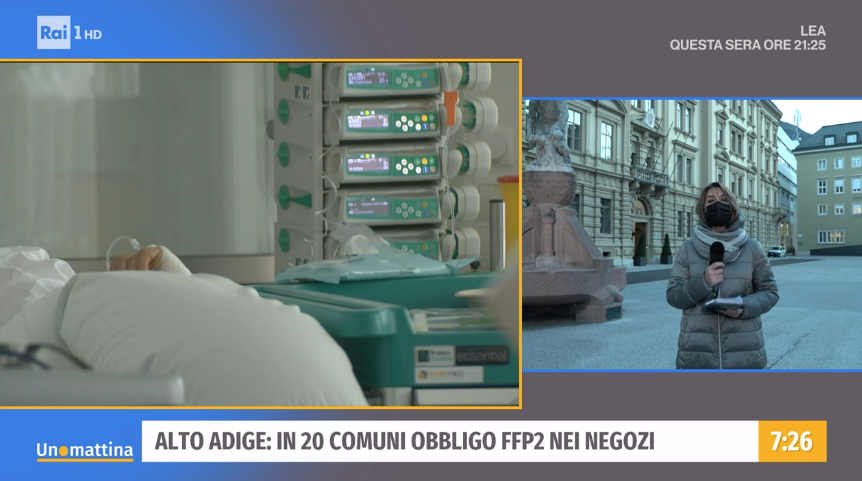 Unomattina (@unomattina) on Twitter photo In collegamento da Bolzano <a href="/carlottaricci/">Carlotta Ricci</a>: nella provincia autonoma di Bolzano tornano le mascherine all'aperto e sui mezzi pubblici va indossata la mascherina Ffp2. Nei comuni in zona rossa i bar e ristoranti devono chiudere alle 18 e scatta il coprifuoco dalle 20 alle 5. In collegamento da Bolzano <a href="/carlottaricci/">Carlotta Ricci</a>: nella provincia autonoma di Bolzano tornano le mascherine all'aperto e sui mezzi pubblici va indossata la mascherina Ffp2. Nei comuni in zona rossa i bar e ristoranti devono chiudere alle 18 e scatta il coprifuoco dalle 20 alle 5.