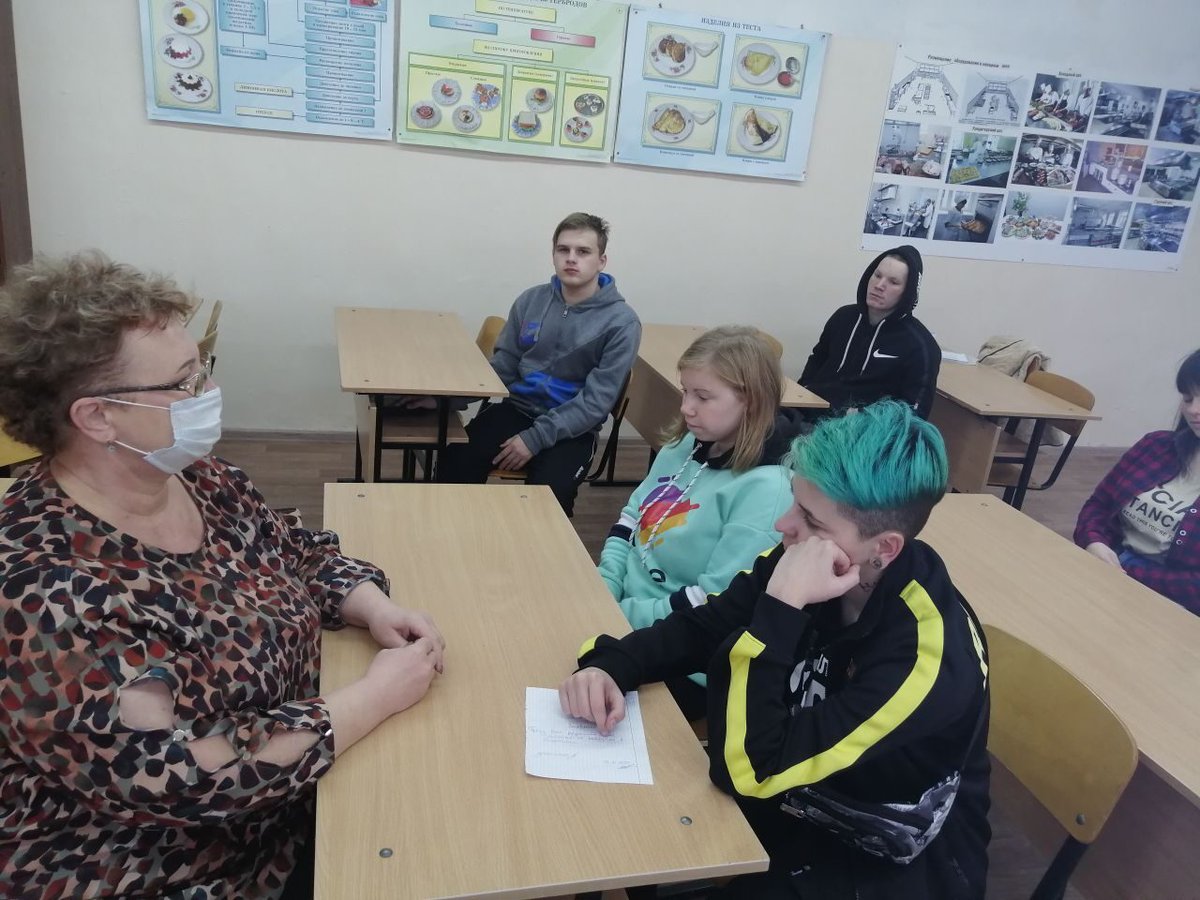 19.11.2021 г. в рамках Всероссийского дня правовой помощи детям в ОГБПОУ «Тейковский многопрофильный колледж» состоялась информационно-разъяснительная встреча специалистов ЦЗН с несовершеннолетними, относящимися к категории детей-сирот и детей, оставшихся без попечения родителей.